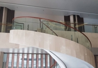 Cầu thang kính cường lực chất lượng Đại Phát Window giá tốt