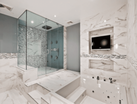 Thi công phòng tắm kính cường lực chuyên nghiệp tại Đại Phát Window