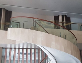 Cầu thang kính cường lực chất lượng Đại Phát Window giá tốt