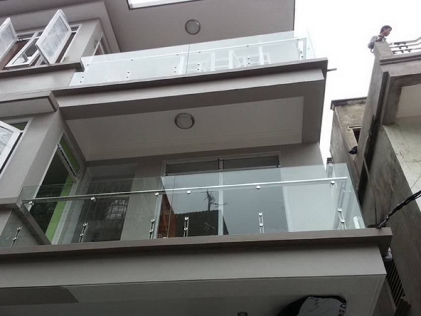 Lan can kính cường lực