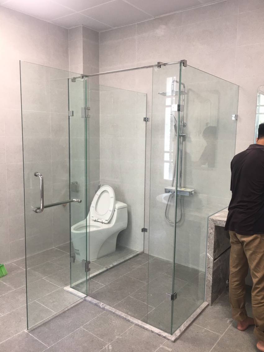 báo giá vách kính cường lực phòng tắm