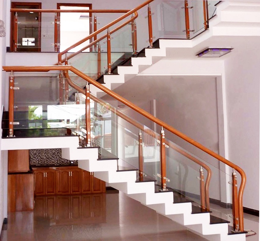 cách làm cầu thang kính cường lực