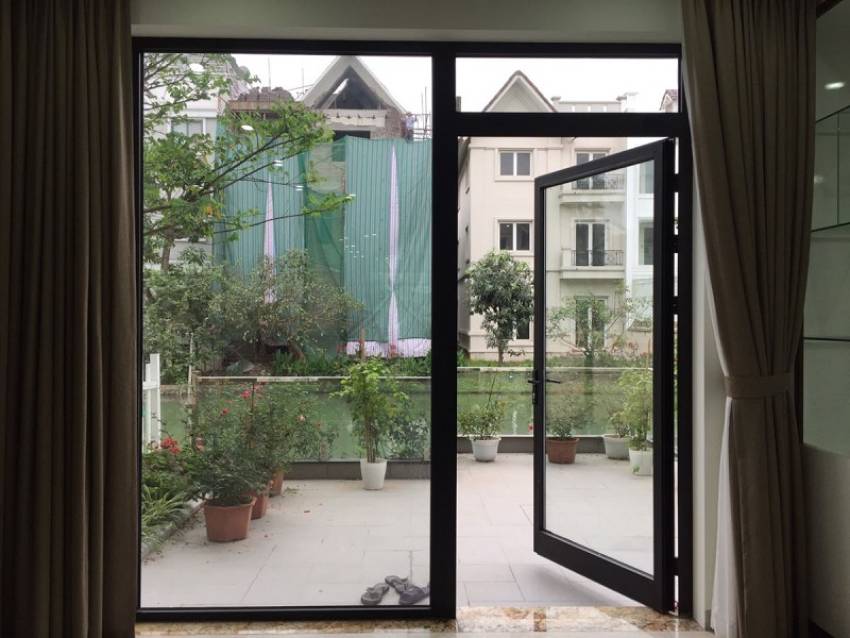 cửa nhôm xingfa nhập khẩu mở quay