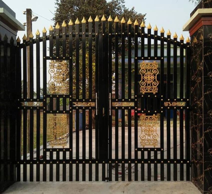 Cửa sắt đơn giản