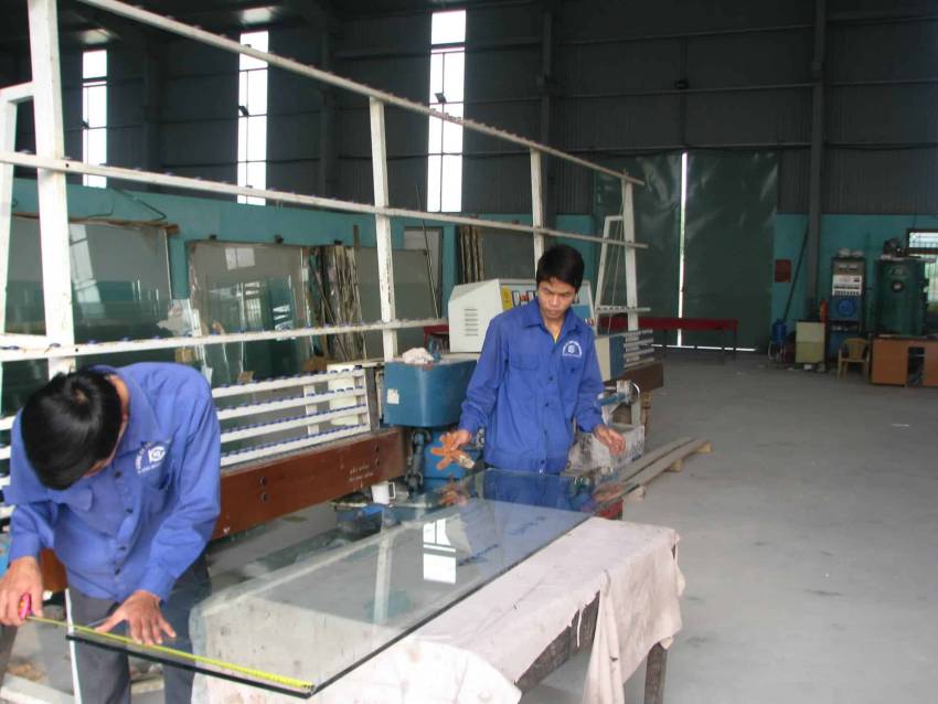 kính cường lực có cắt được không