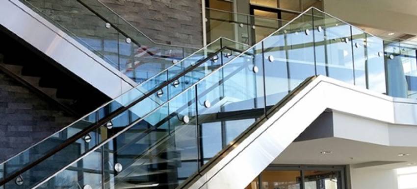 Lan can kính cường lực chịu lửa