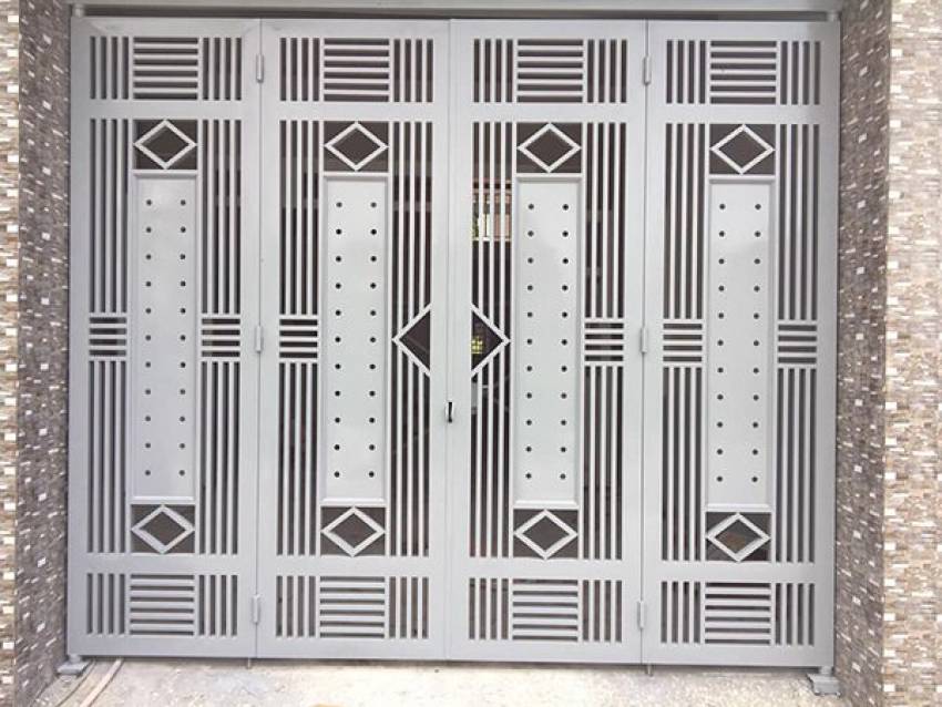 mẫu cửa cổng sắt 4 cánh đẹp đơn giản 