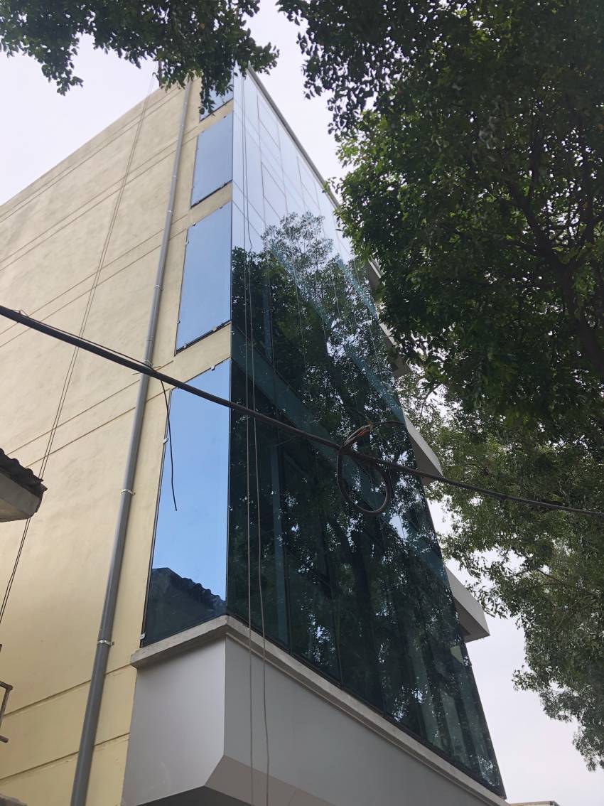 Vách nhôm xinfa mặt tiền cao cấp
