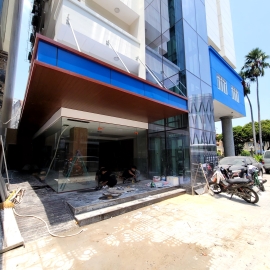 Cửa kính Cường lực văn phòng tại Bình Dương