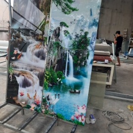 Kính màu tranh phong thủy