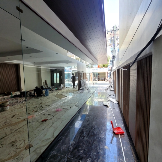 Cửa kính Cường lực văn phòng tại Bình Dương