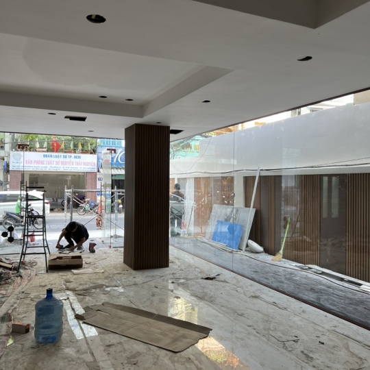 Cửa kính Cường lực văn phòng tại Bình Dương