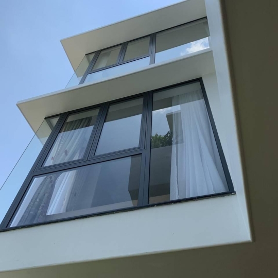 Thi công cửa sổ nhôm Xinfa