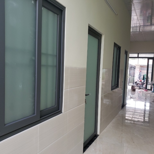 Làm cửa nhôm kính Bình Dương
