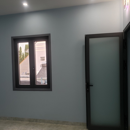 Cửa 4 cánh nhôm xinfa Chia ô 