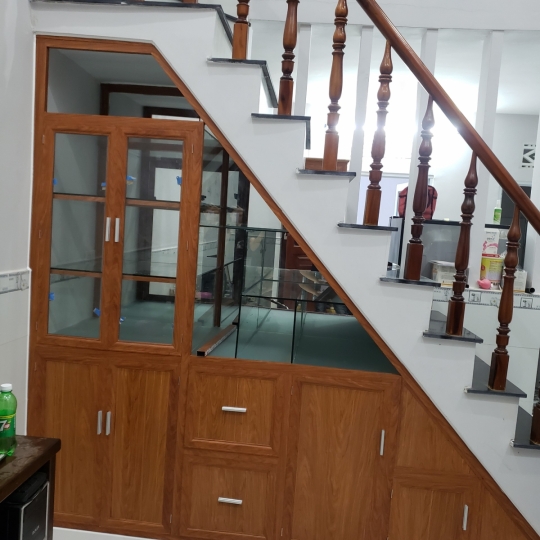 Cầu thang kính cường lực 03