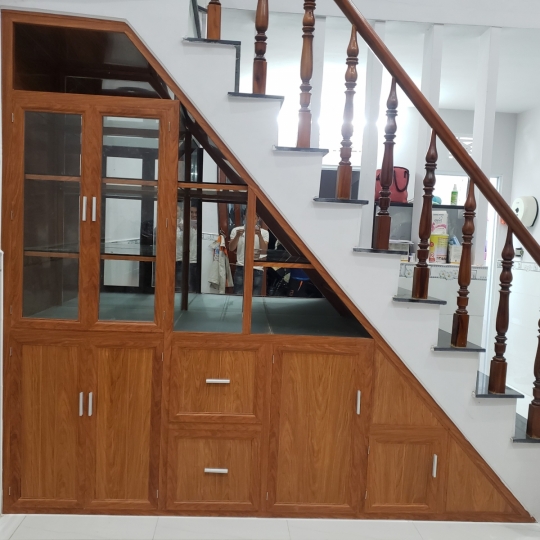 Cầu thang kính cường lực 03