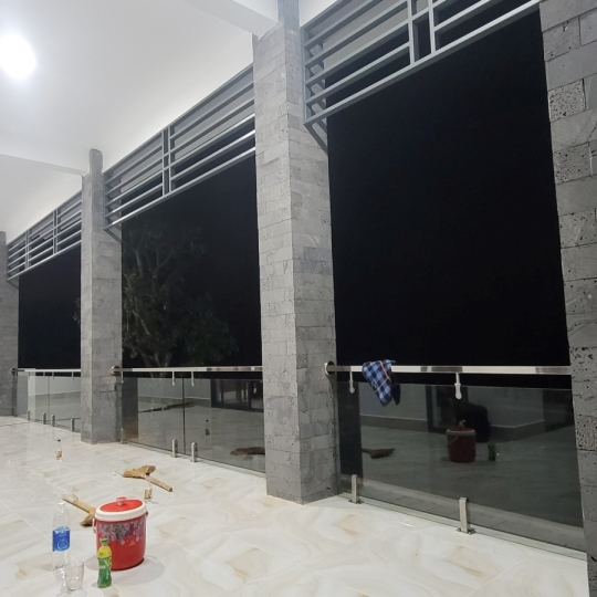 Lan can Kính Cường lực Tại quân 9 